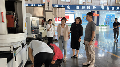 Malaysian Partners Visit Slmn CNC Machine for In-depth Collaboration