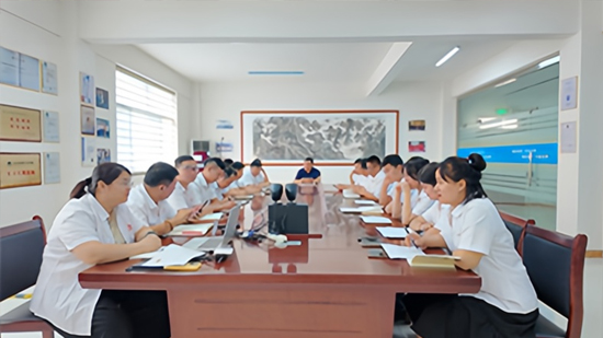 Slmn CNC Machine Holds Successful Mid-Level Monthly Report Meeting